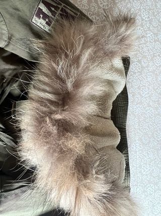 Abrigo Holy Pretty verde con forro blanco