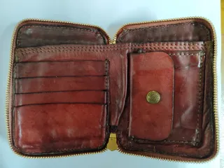 Cartera Campomaggi color vino con Tachuelas