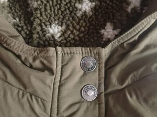 Abrigo Benetton verde caqui 140cm (7-8 años)