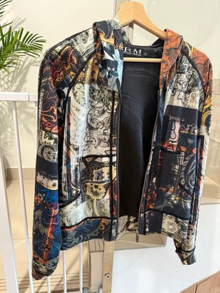 Chaqueta con estampado patchwork