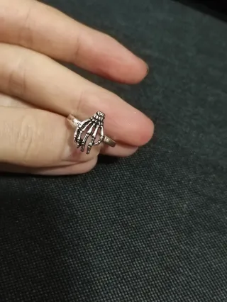 Anillo Mano Esqueleto Plata