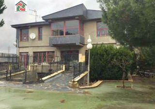 Hotel en venta en Villares de la Reina