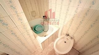 Piso en venta en Ventiun en Ourense