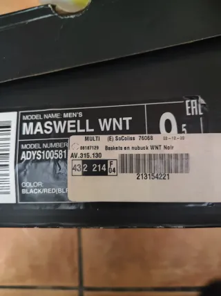 Zapatos DC Shoes Negros con Forro Rojo