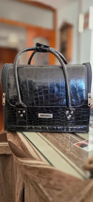 Maletín cosméticos negro