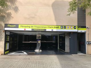 Garaje en alquiler en La Salut en Barcelona