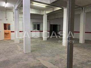 Local comercial en alquiler en Singuerlín - Can Franquesa - Les Oliveres en Santa Coloma de Gramanet