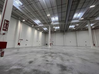 Nave industrial en alquiler en Almeda - El Corte Inglés en Cornellà de Llobregat