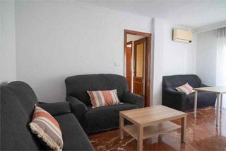 Piso en alquiler en Pajaritos - Plaza de Toros en Granada