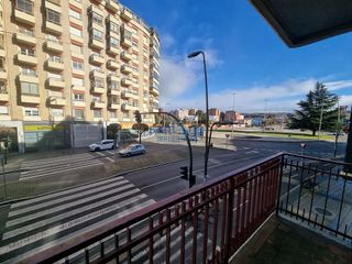 Piso en alquiler en La Chantría - La Lastra en León