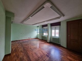 Piso en alquiler en La Chantría - La Lastra en León