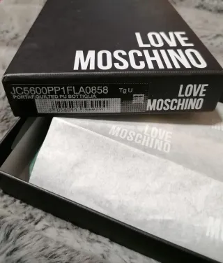 Billetera LOVE MOSCHINO verde acolchada