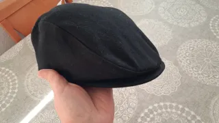 Boina de fieltro negra