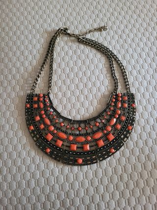 Gargantilla dorado viejo