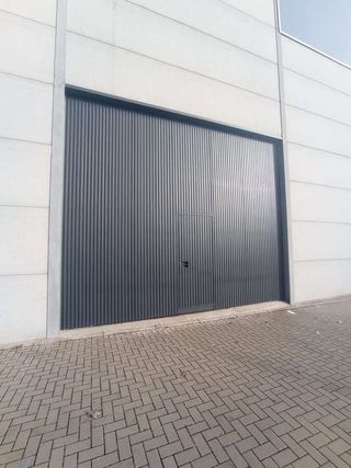 Nave industrial en venta en Valdepeñas