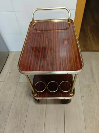 Camarera de bebidas vintage madera y metal