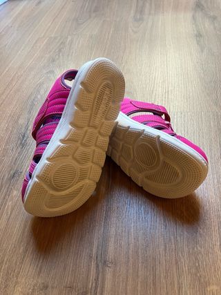 Sandalias Skechers Niña Rosa y Morado