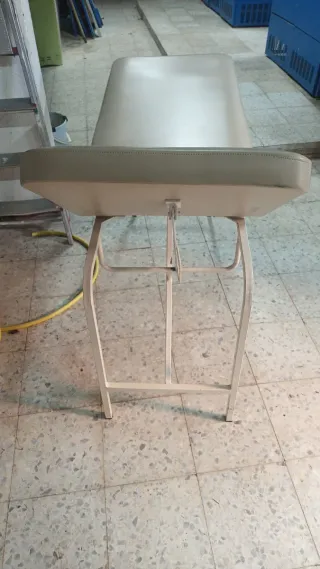 Cama de masajes vintage