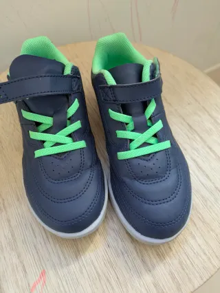 Zapatillas fútbol sala niño nuevas talla 31