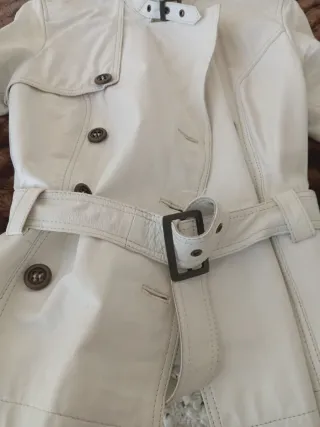 Chaqueta de piel blanca para mujer
