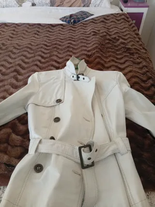 Chaqueta de piel blanca para mujer