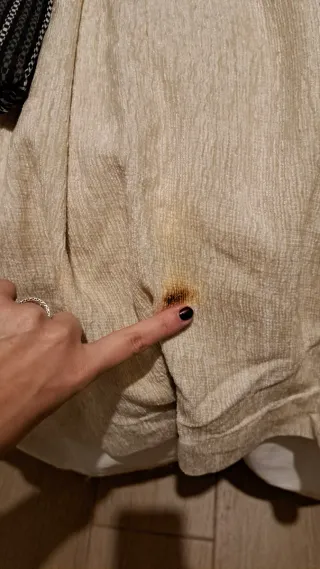 Mesa escritorio Ikea con ropa camilla a medida