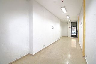 Local comercial en alquiler en Montolivet en Valencia