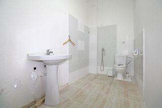 Local comercial en alquiler en Montolivet en Valencia