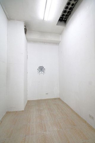 Local comercial en alquiler en Montolivet en Valencia