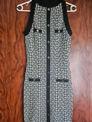 Vestido punto cuello alto estampado