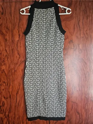 Vestido punto cuello alto estampado