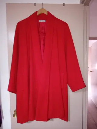 Parka y abrigo rojo (2)