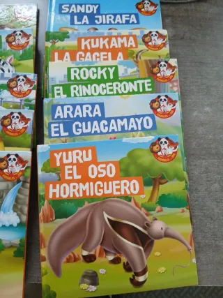 Lote de 10 libros de los animales del zoo.