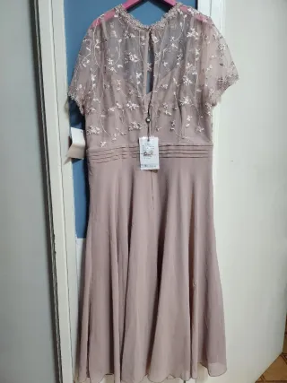 Abito lungo pizzo e perline