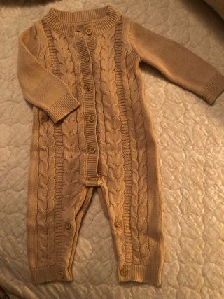 Buzo punto 6-9 meses