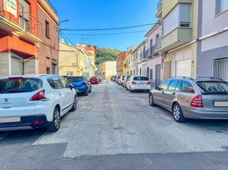 Garaje en venta en Pego