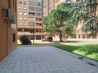 Local comercial en venta en El Ejido - Santa Ana en León