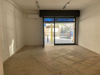 Local comercial en alquiler en Gavarra en Cornellà de Llobregat