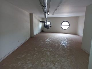 Local comercial en alquiler en Centro - La Vega Alta en Arrecife