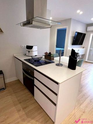 Piso en alquiler en Cruz Roja en Sevilla