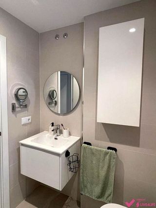 Piso en alquiler en Cruz Roja en Sevilla