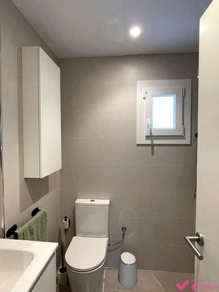 Piso en alquiler en Cruz Roja en Sevilla