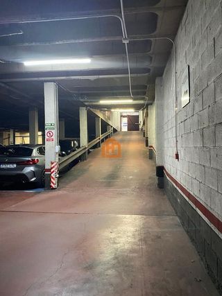 Garaje en alquiler en La Chantría - La Lastra en León