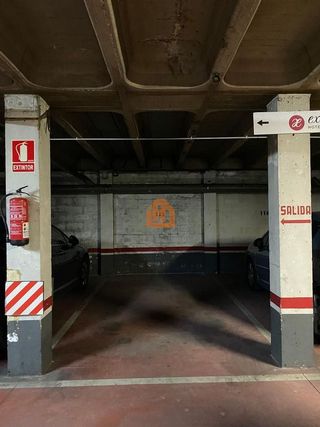 Garaje en alquiler en La Chantría - La Lastra en León