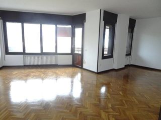 Piso en alquiler en Centro en Gijón