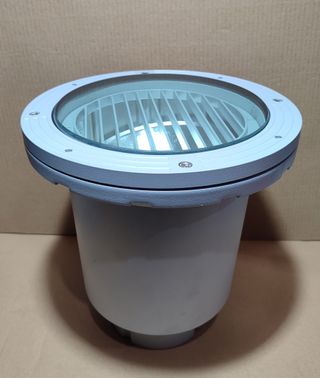 Foco de jardín inox