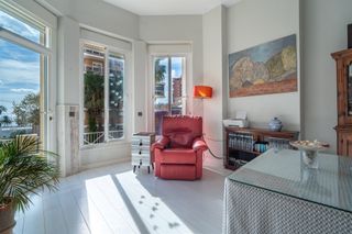 PISO CON TERRAZA 200 M2 Y VISTAS AL MAR