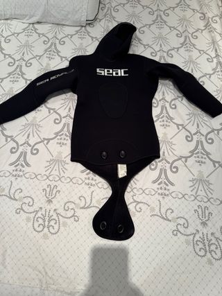 Neopreno SEAC con capucha