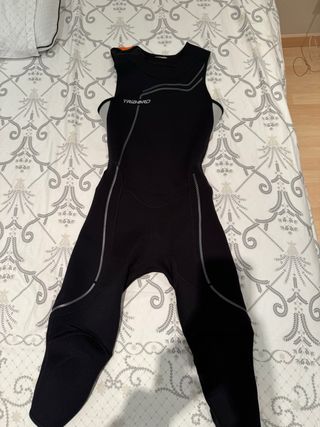 Neopreno SEAC con capucha