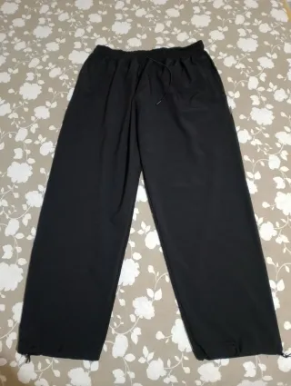 Pantaloni neri larghi con coulisse